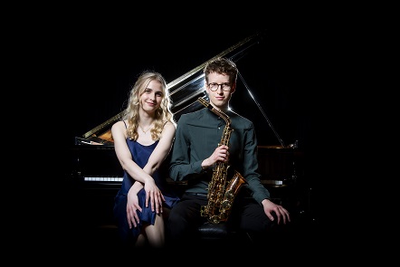 Theo Hillborg and Julia Isaksson